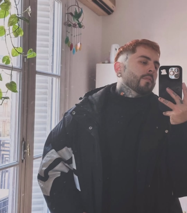 Jonathan Barlocco, dueño y barbero de Estilo Fuego
